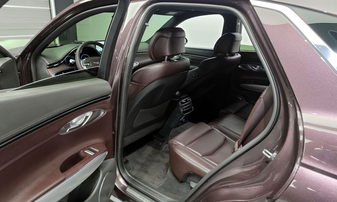 Genesis GV70 2023