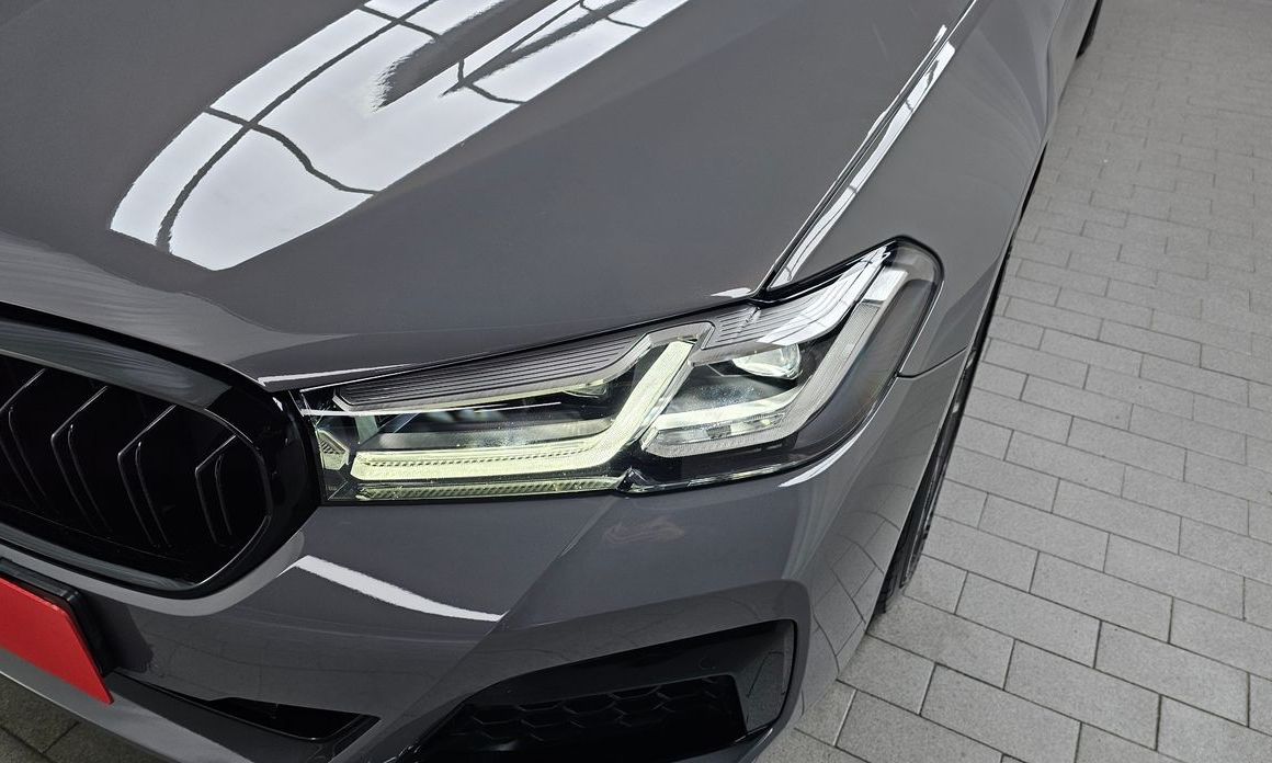 BMW 5-Series 2022