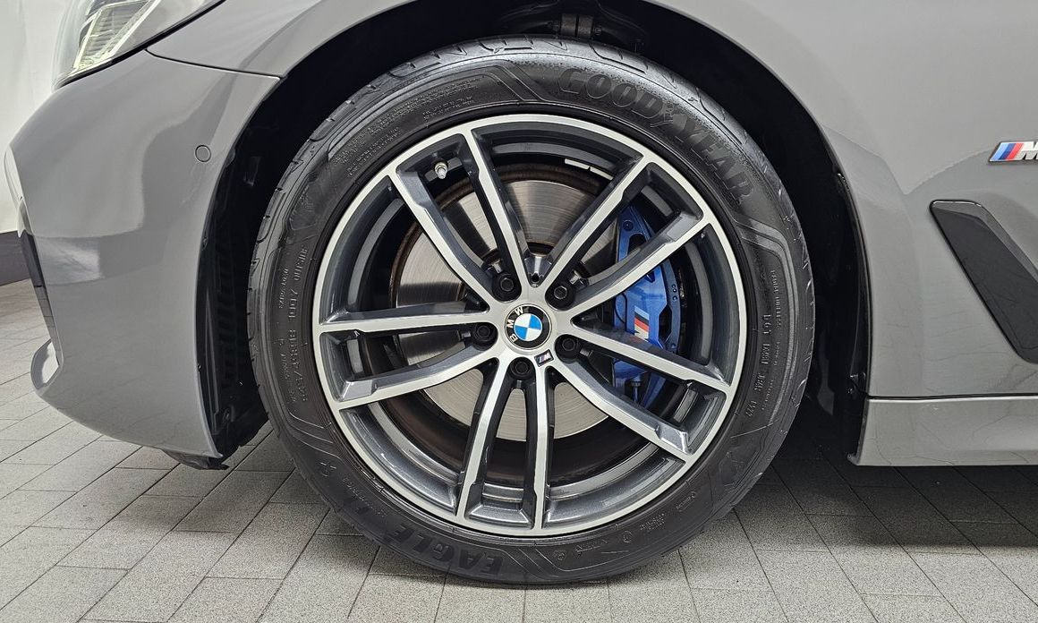 BMW 5-Series 2022