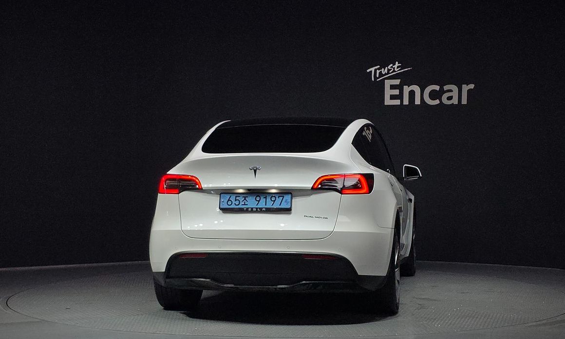 Tesla Model Y 2022