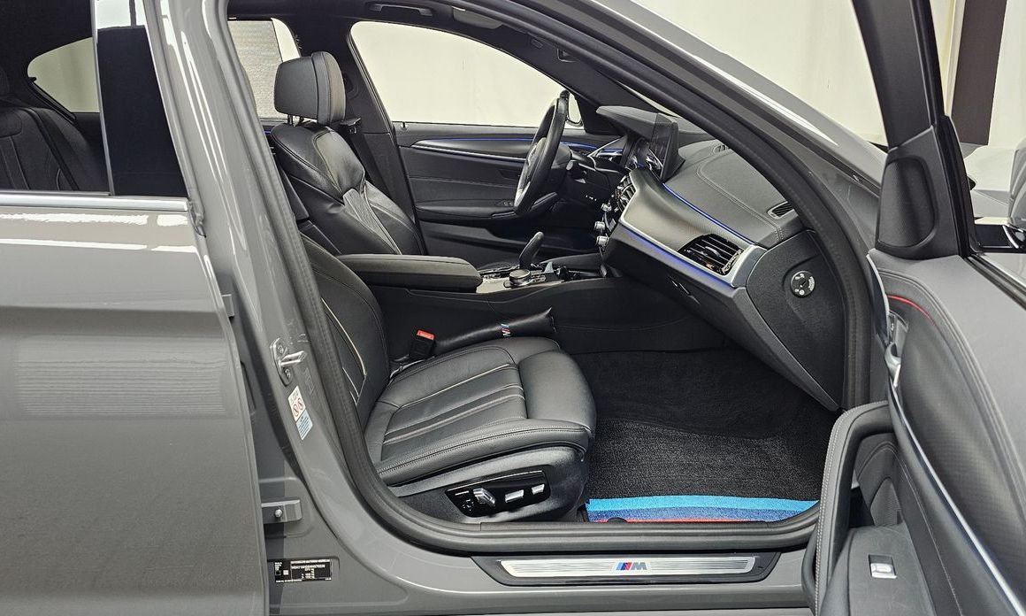 BMW 5-Series 2022