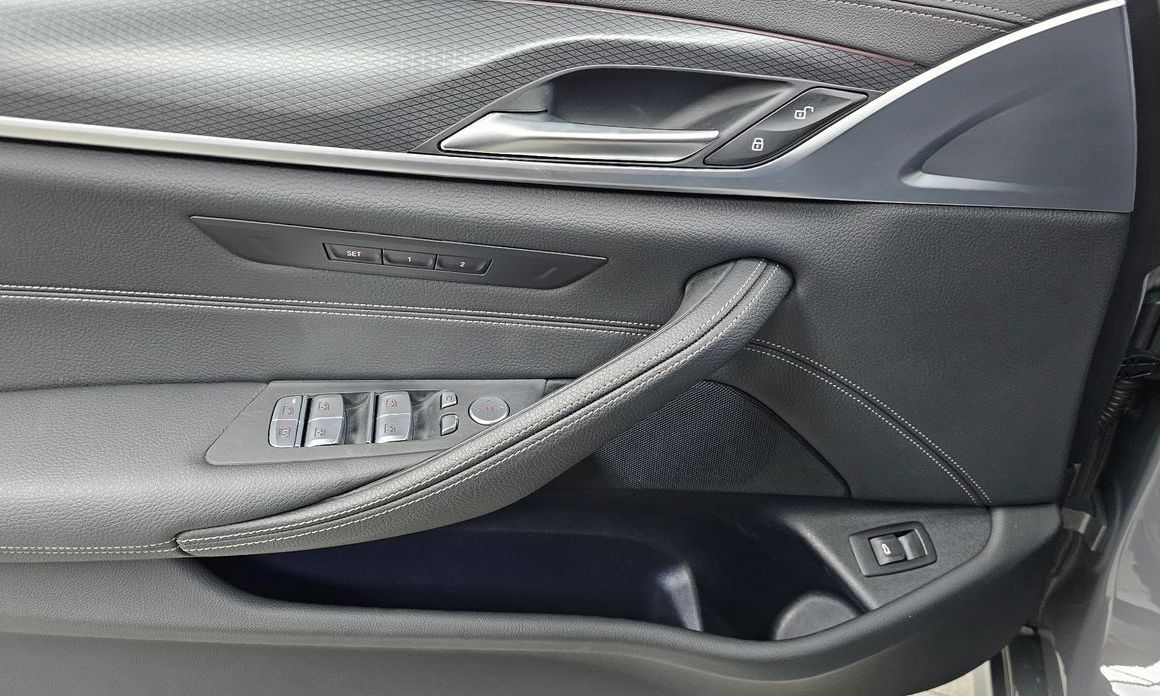 BMW 5-Series 2022