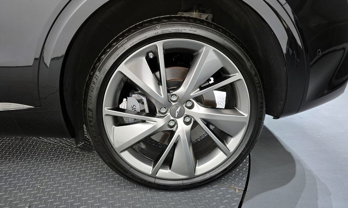 Genesis GV70 2024