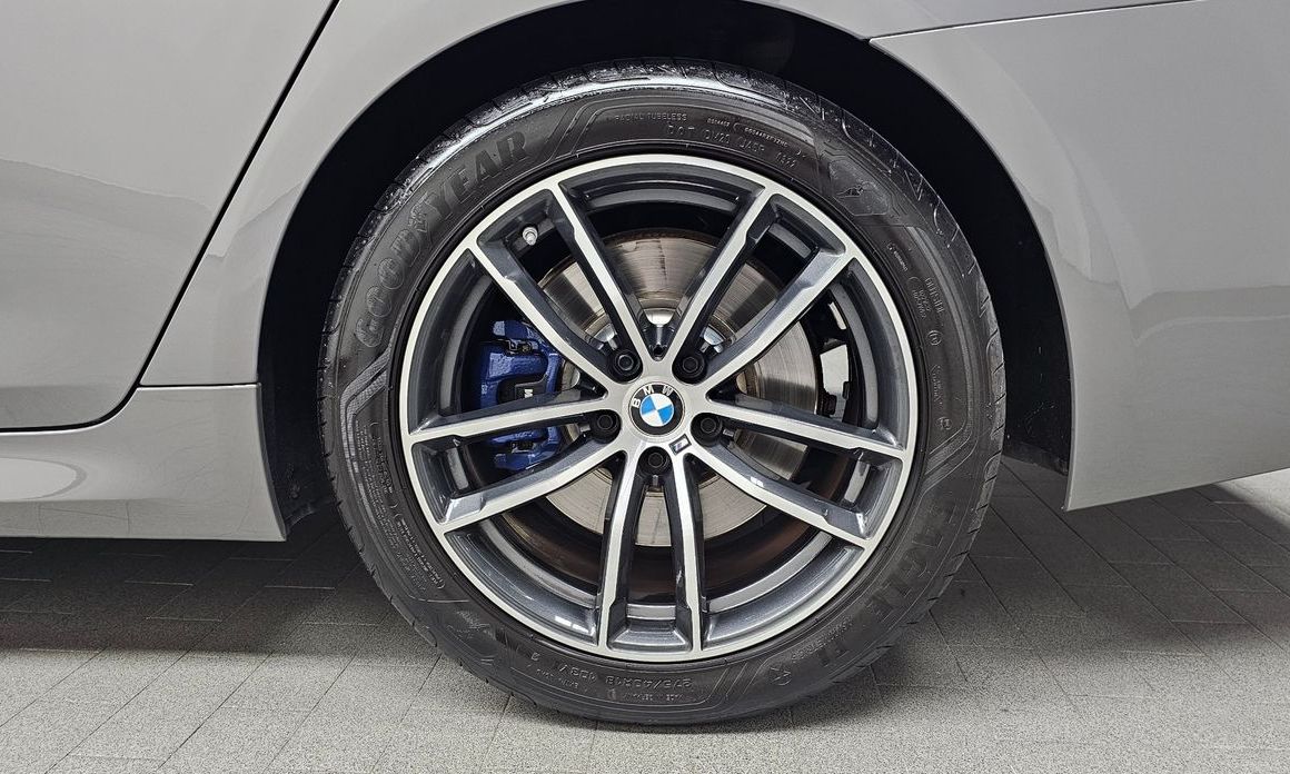 BMW 5-Series 2022