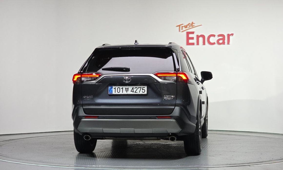Toyota RAV4 2025