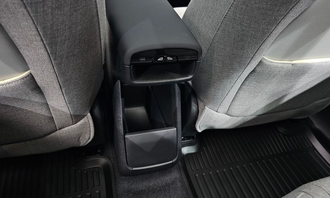 Volvo EX30 2025