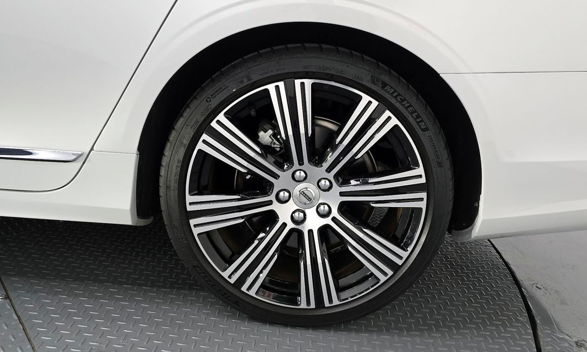 Volvo S90 2023