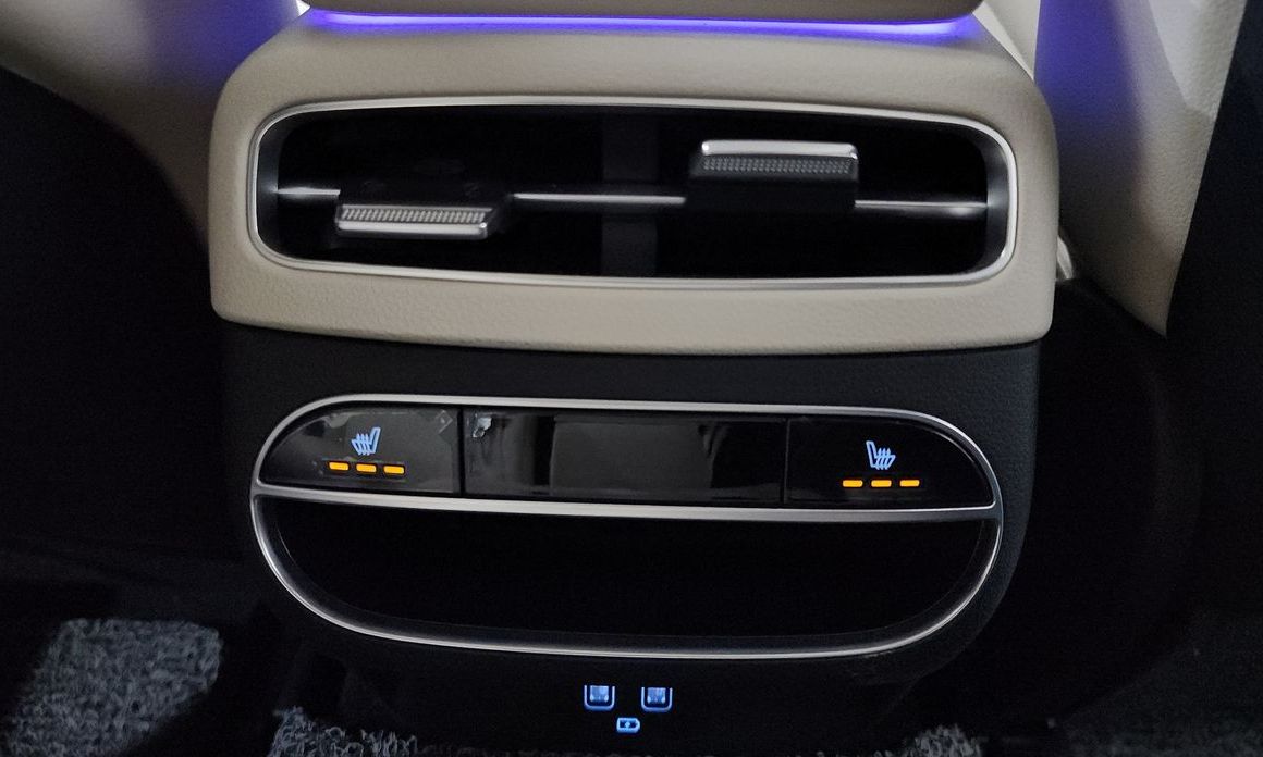 Genesis GV70 2024