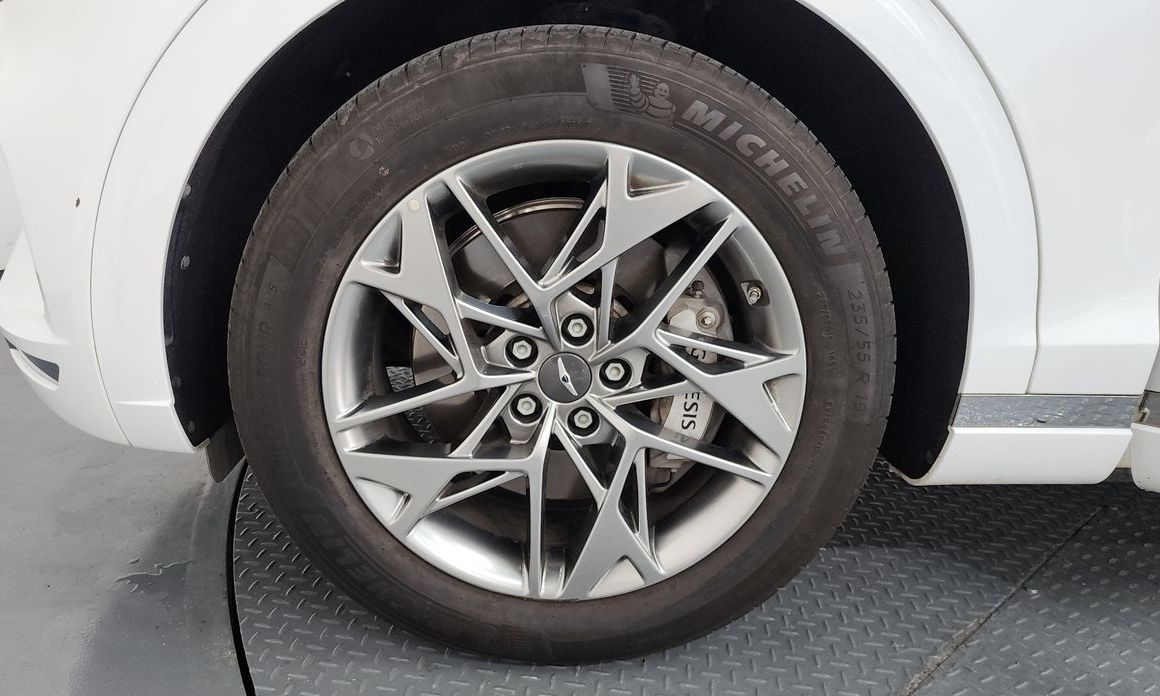Genesis GV70 2024