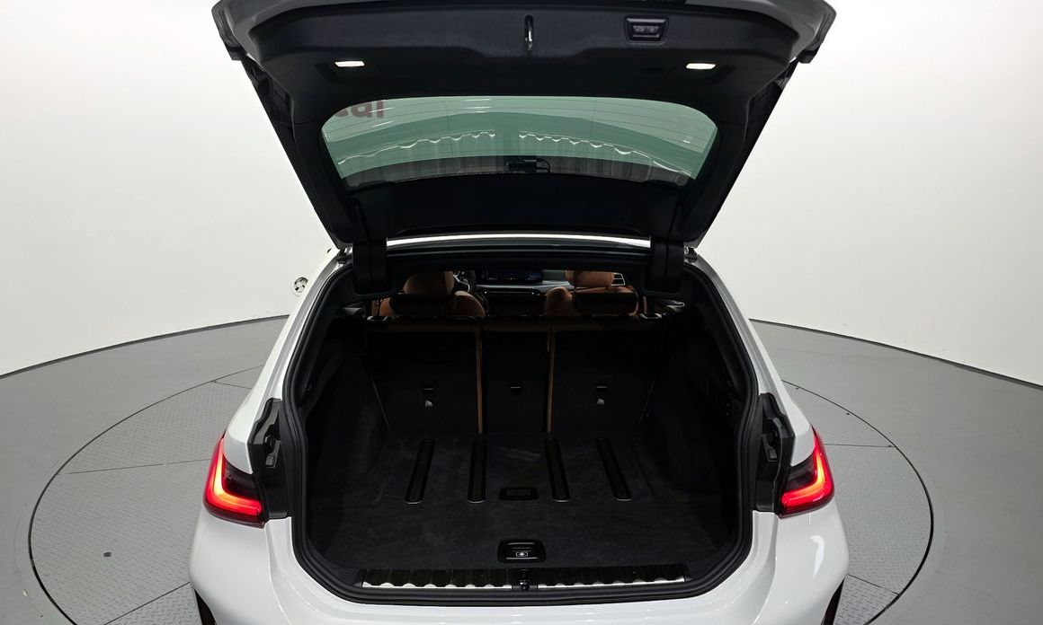 BMW 3-Series 2025