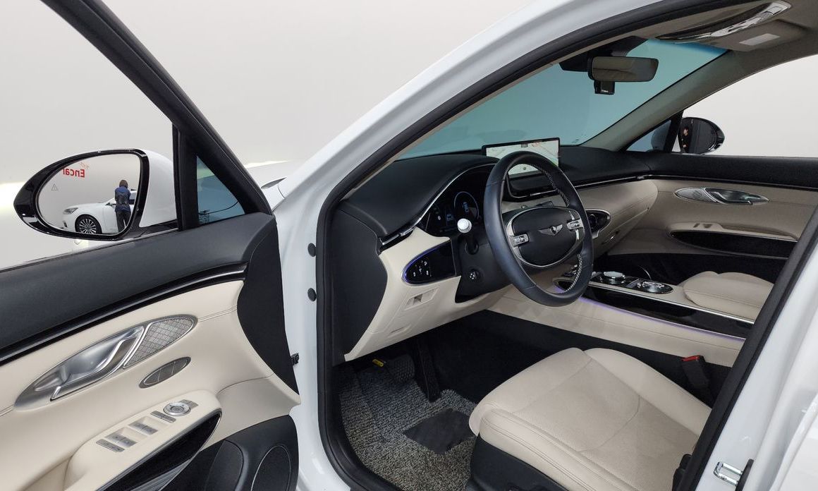 Genesis GV70 2024