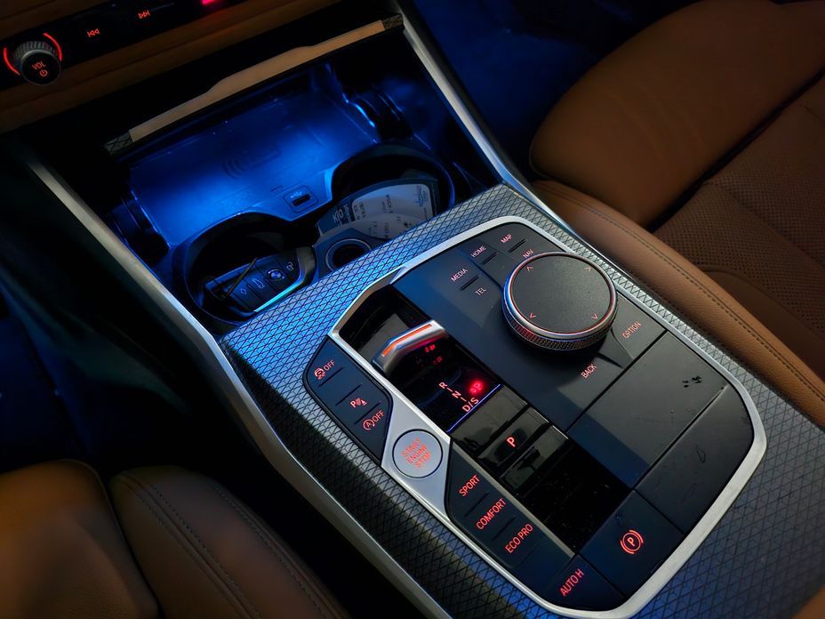 BMW 3-Series 2025