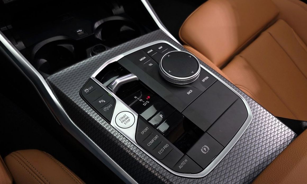 BMW 3-Series 2025