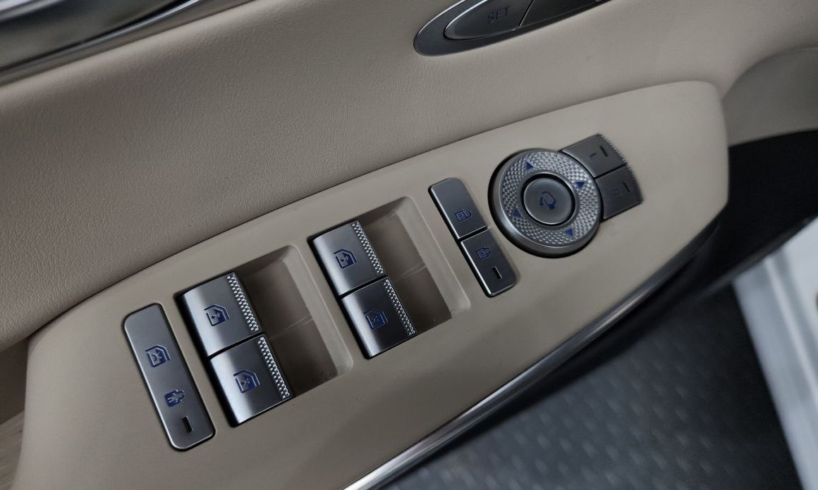 Genesis GV70 2024