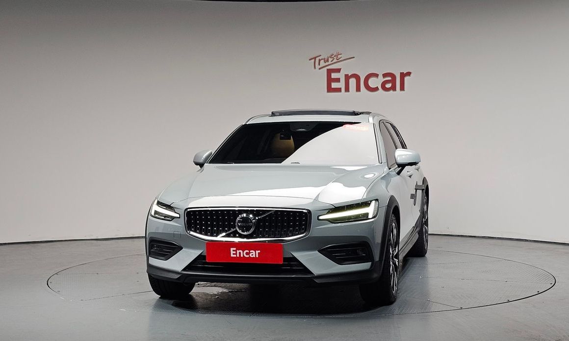 Volvo V60 2024