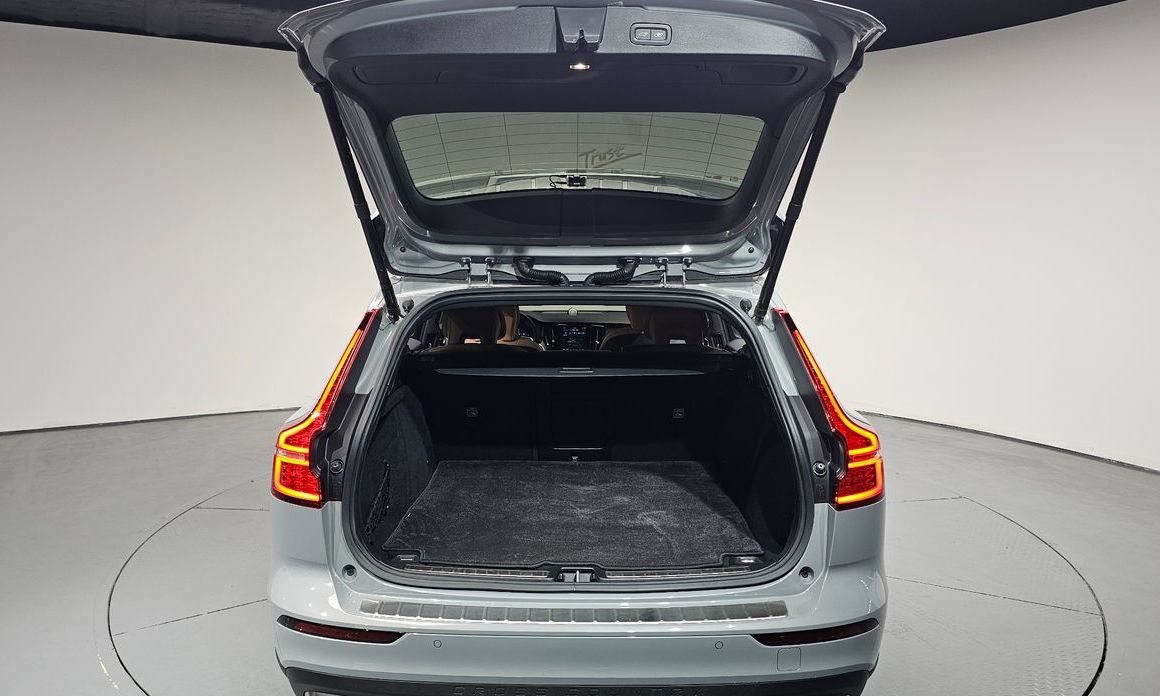 Volvo V60 2024
