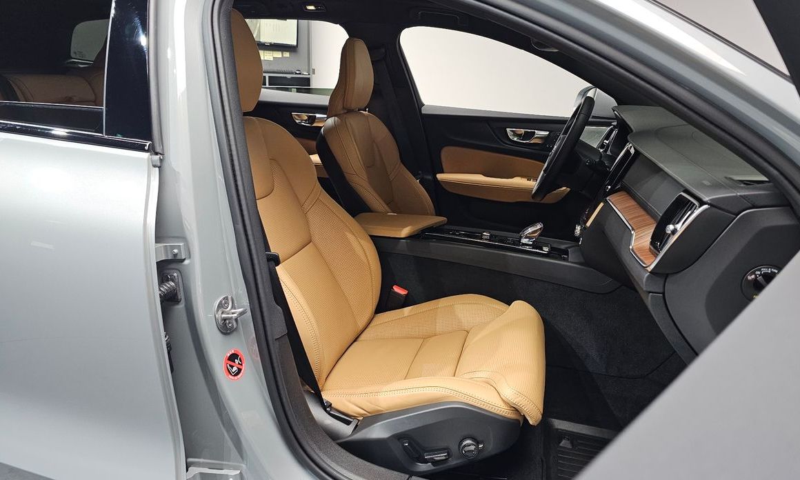 Volvo V60 2024