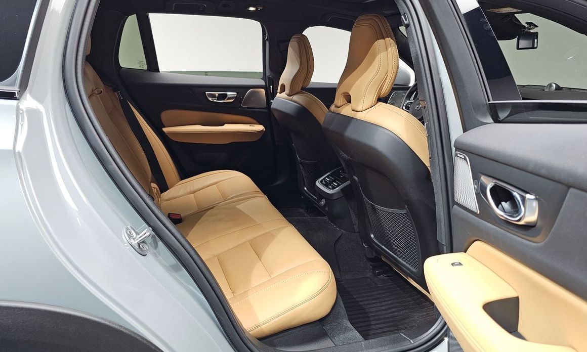 Volvo V60 2024