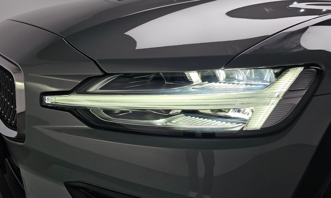 Volvo V60 2024
