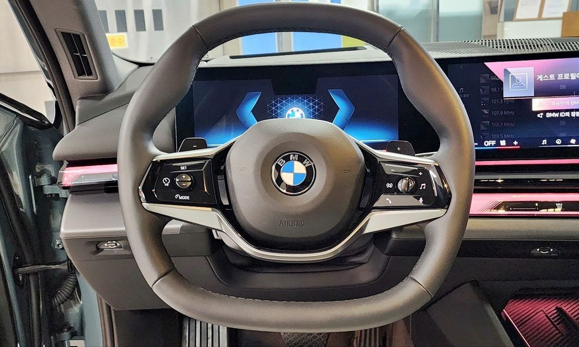 BMW 5-Series 2025