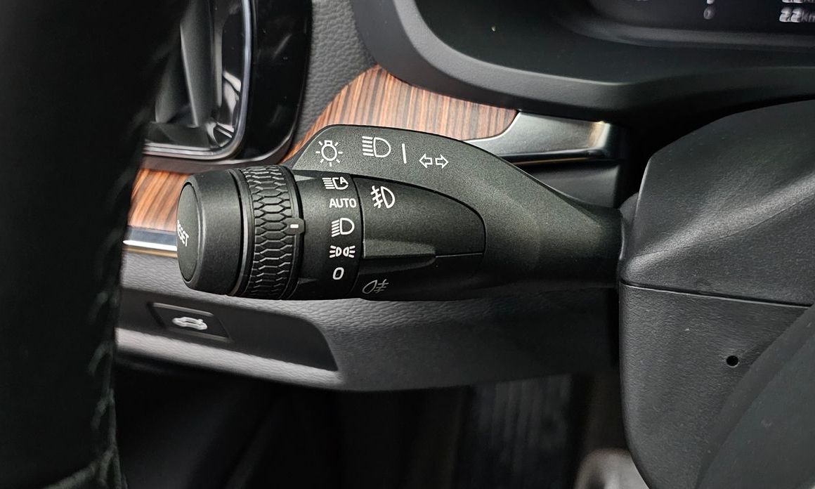 Volvo V60 2024