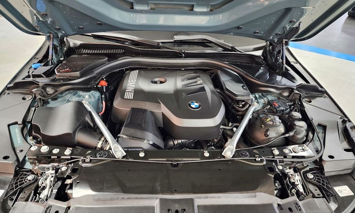 BMW 5-Series 2025