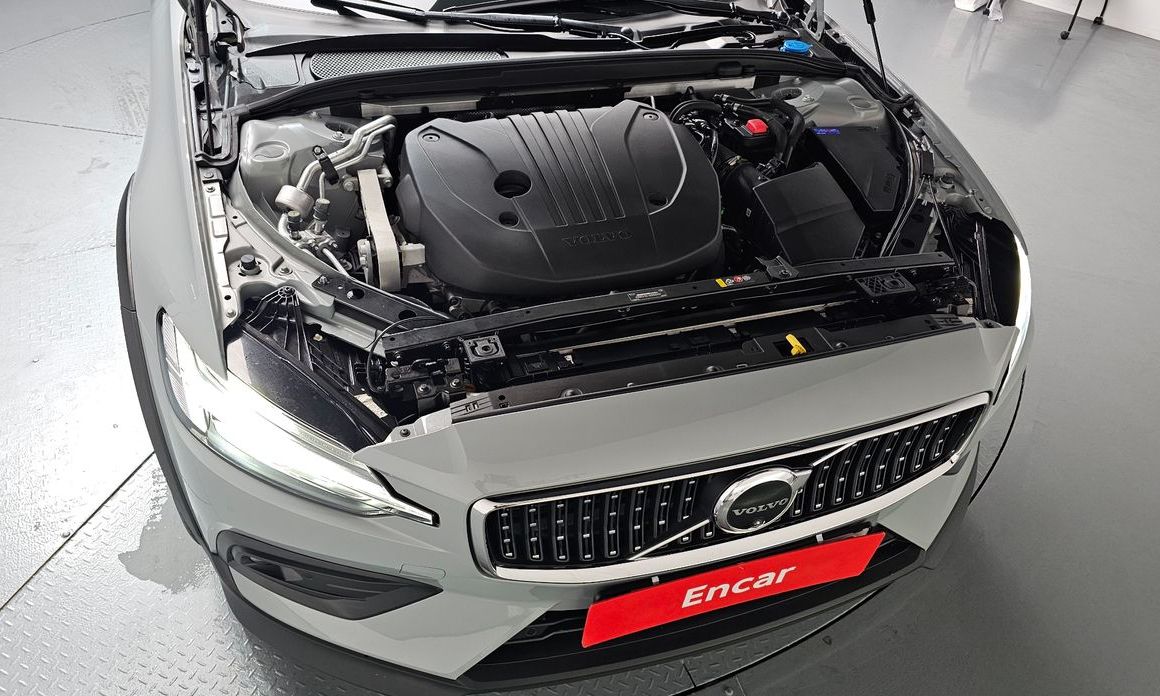 Volvo V60 2024