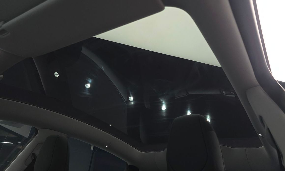 Tesla Model Y 2025