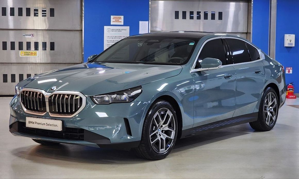 BMW 5-Series 2025