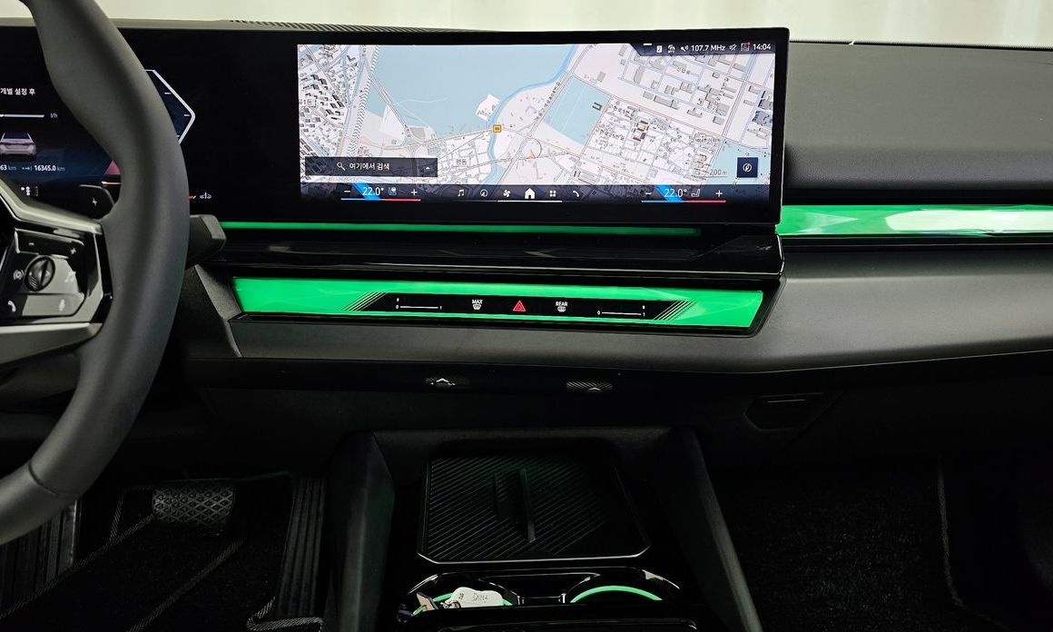BMW 5-Series 2025