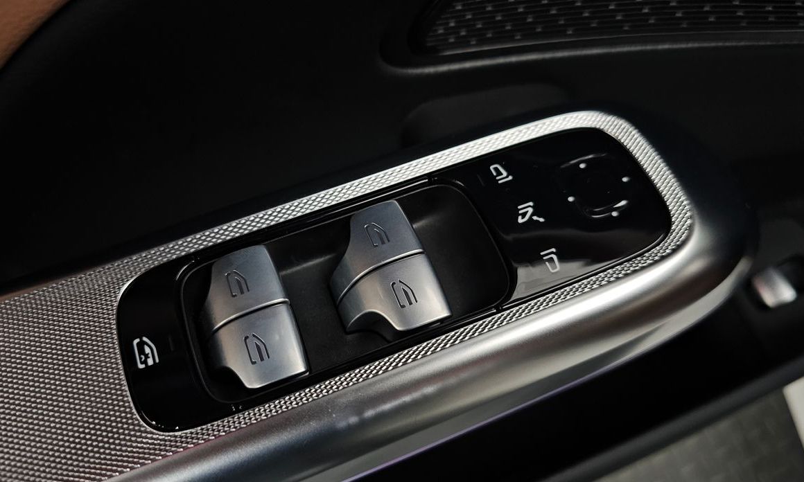 Mercedes-Benz E-Class 2024