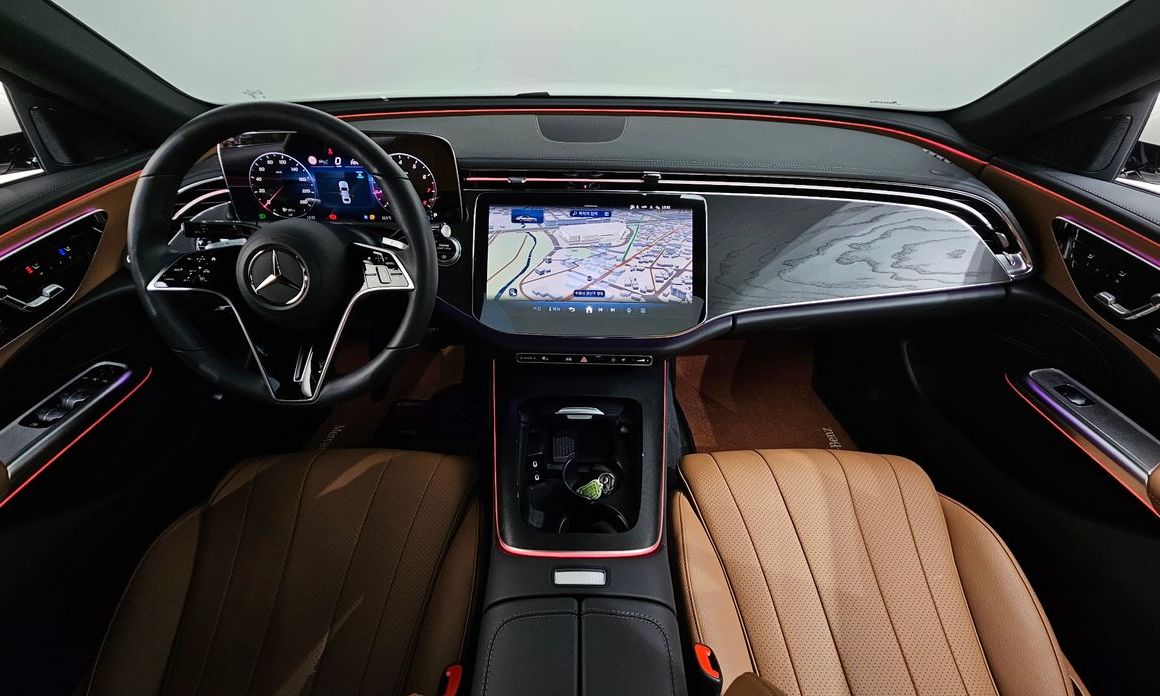 Mercedes-Benz E-Class 2024
