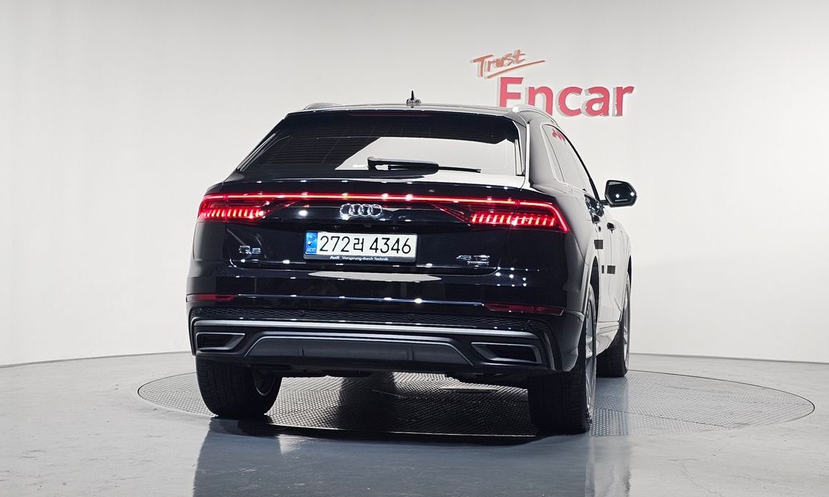 Audi Q8 2021