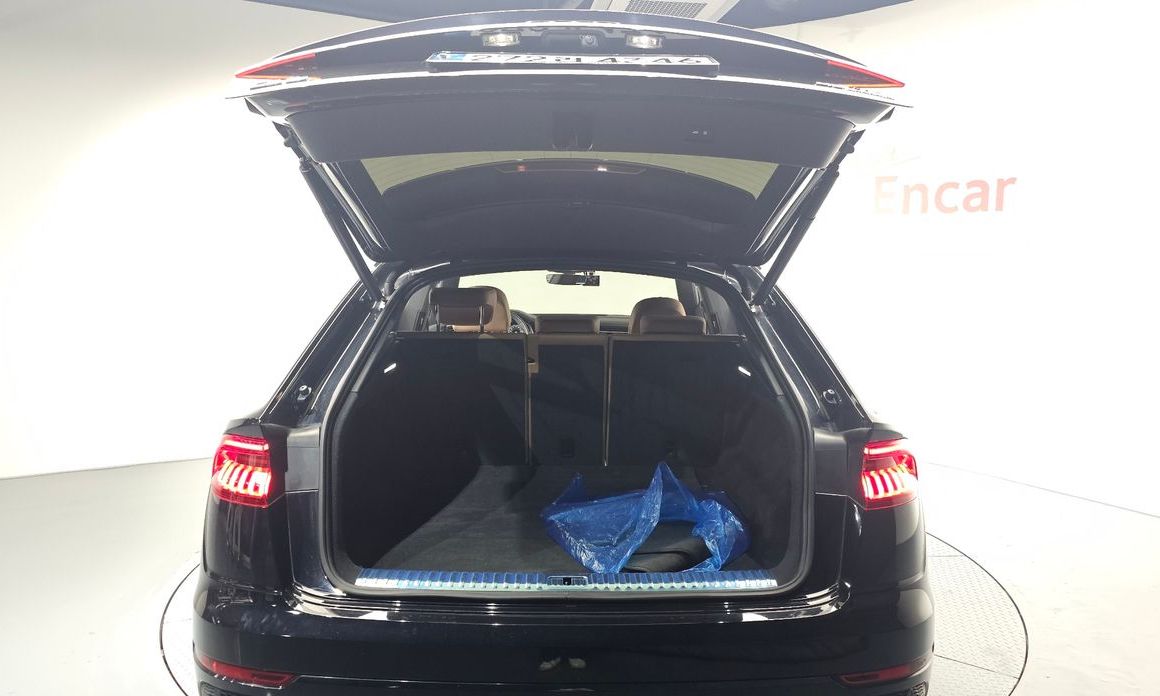 Audi Q8 2021