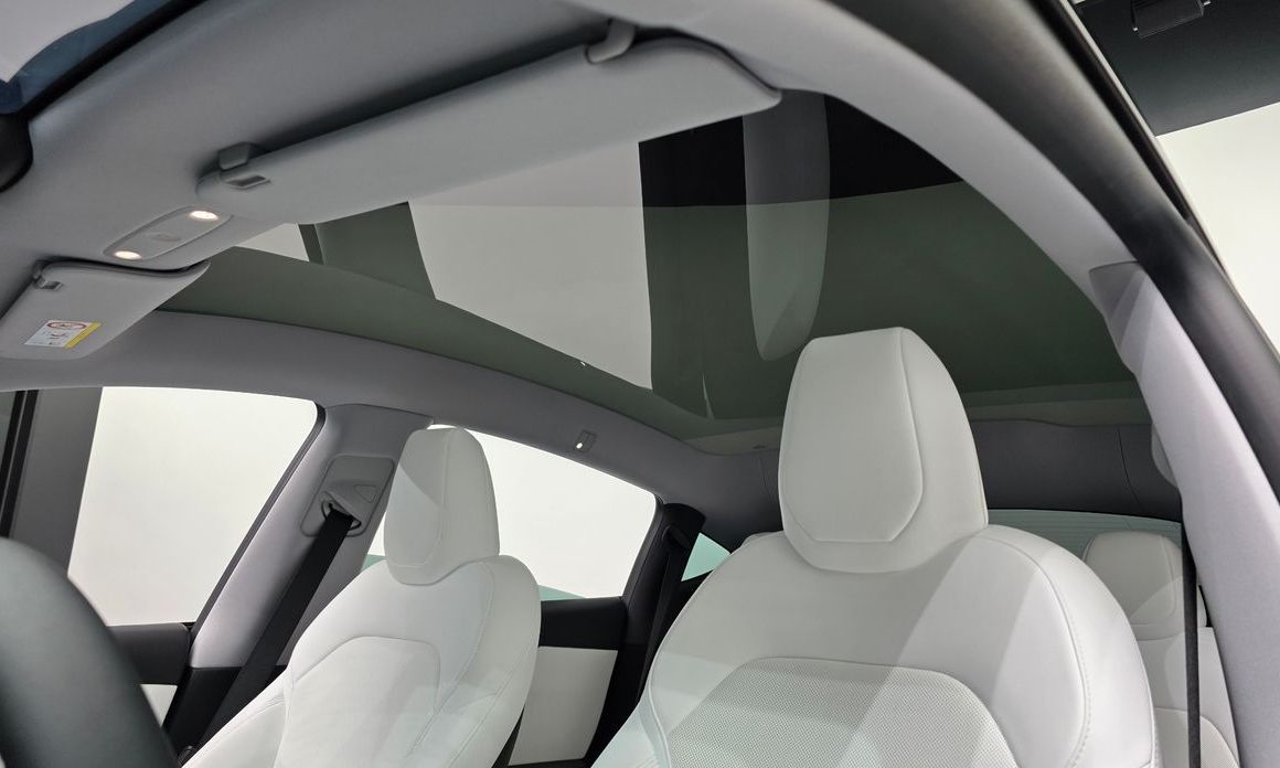 Tesla Model Y 2025