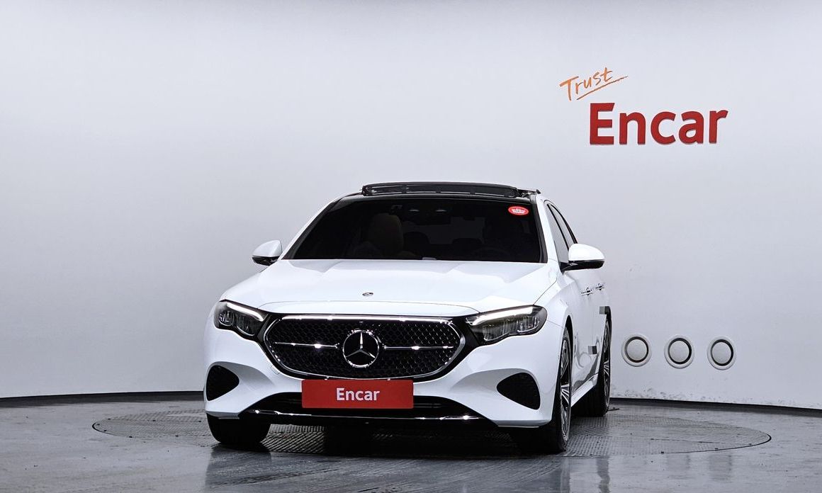 Mercedes-Benz E-Class 2024