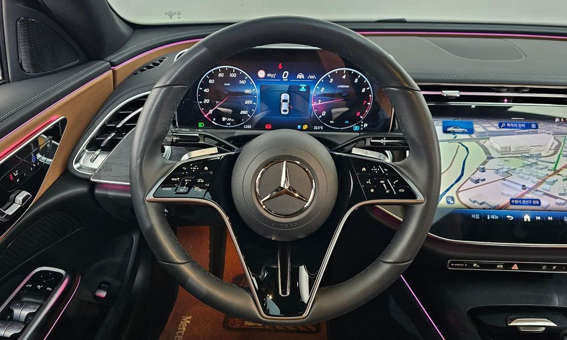 Mercedes-Benz E-Class 2024