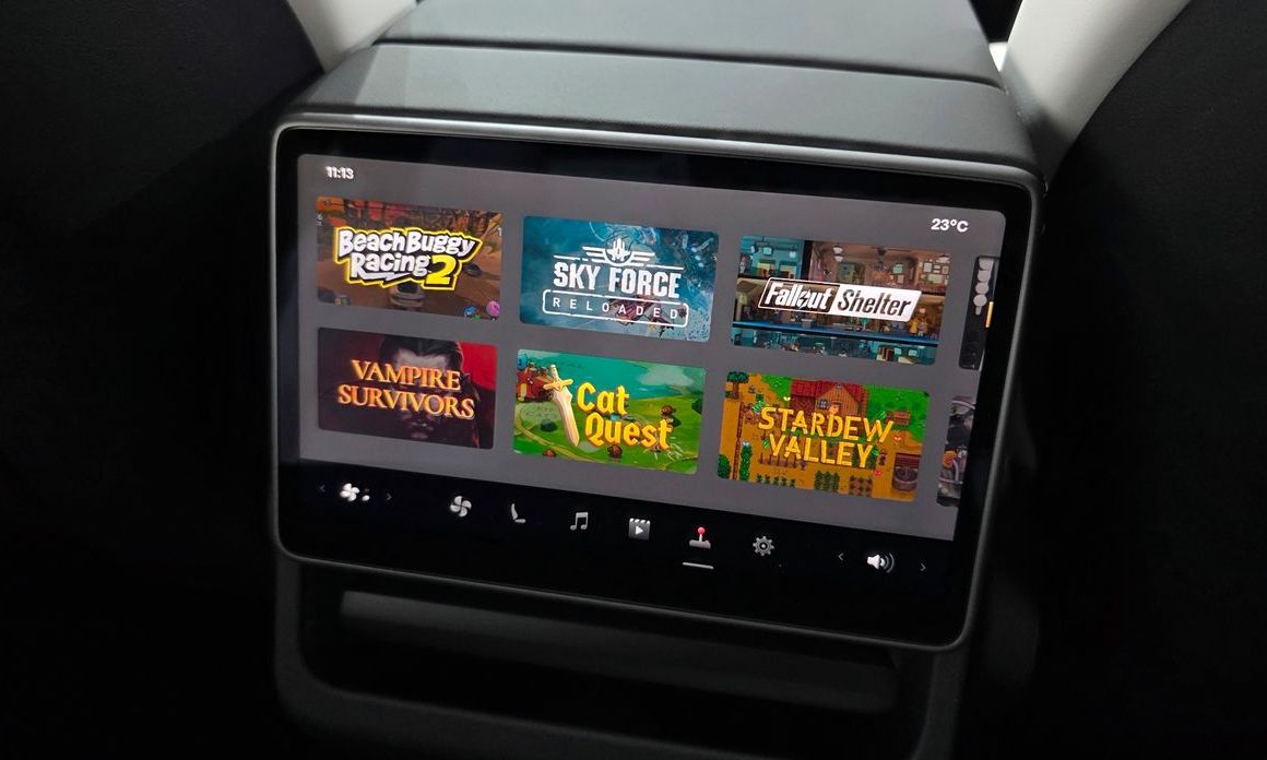 Tesla Model Y 2025