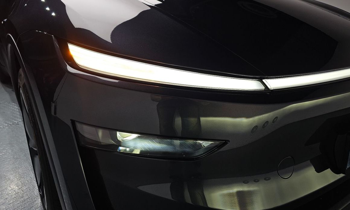Tesla Model Y 2025