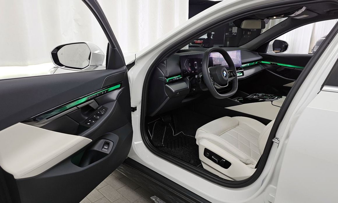 BMW 5-Series 2025