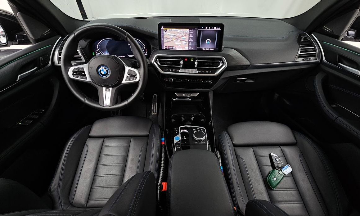BMW iX3 2024