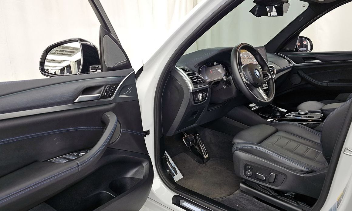 BMW iX3 2024