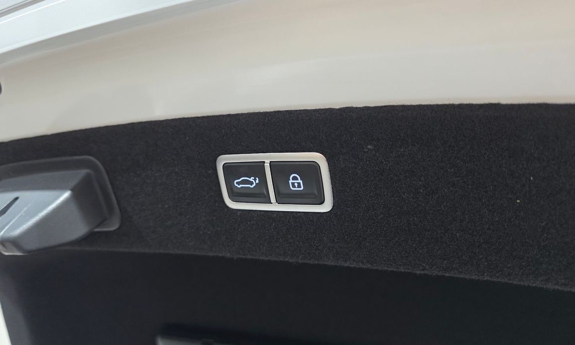 Genesis G90 2023