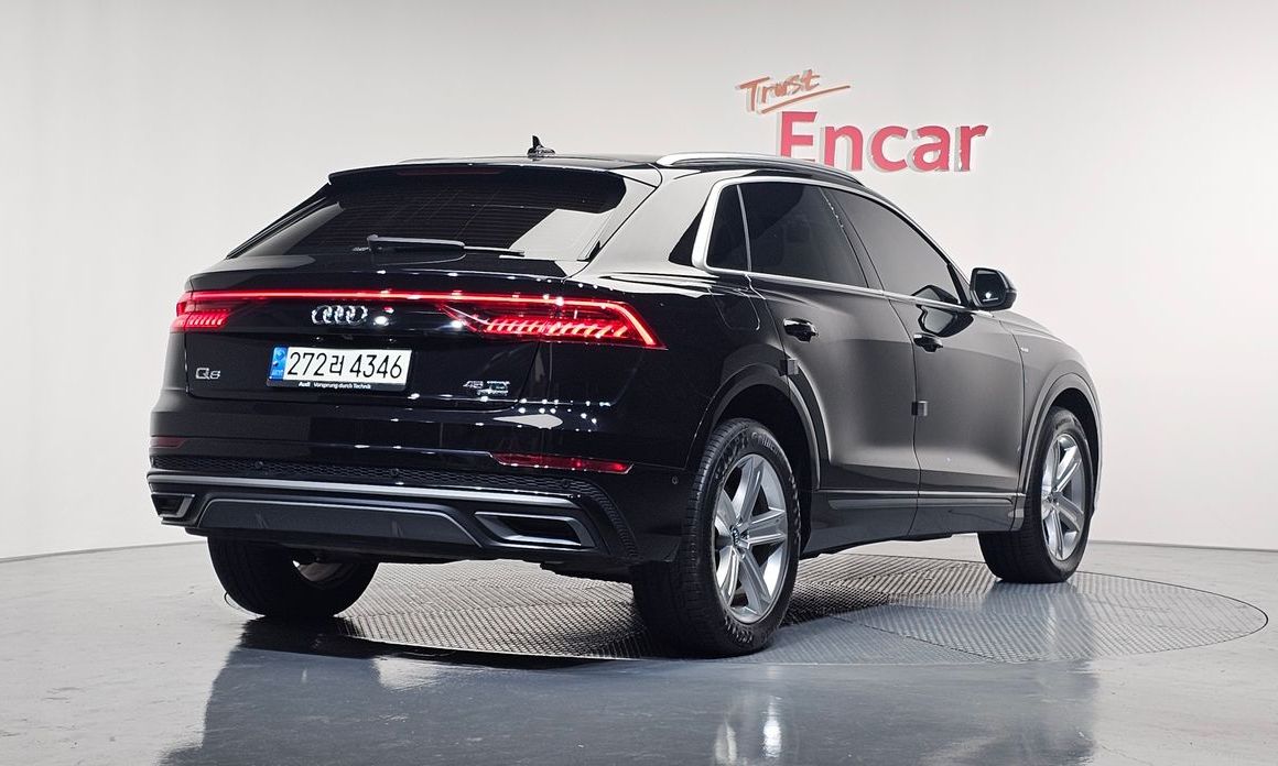 Audi Q8 2021