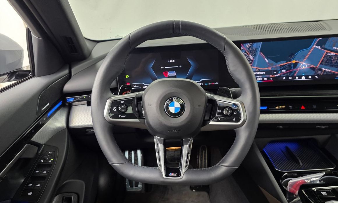 BMW 5-Series 2024