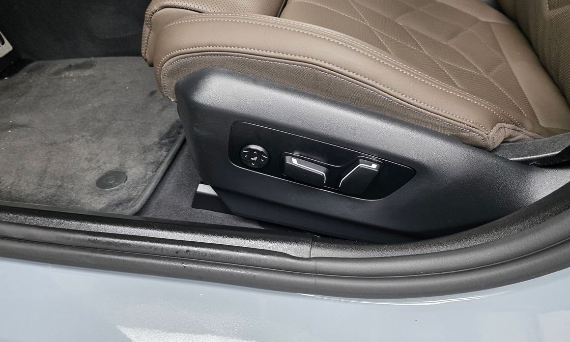 BMW 5-Series 2024