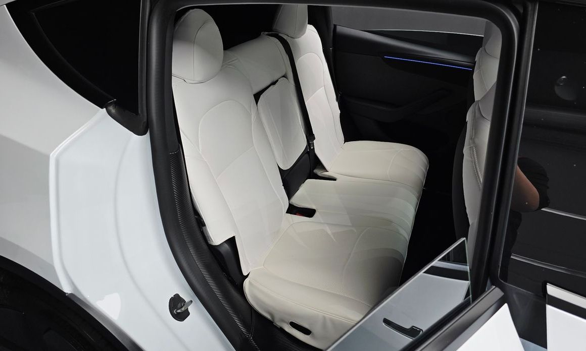 Tesla Model Y 2025