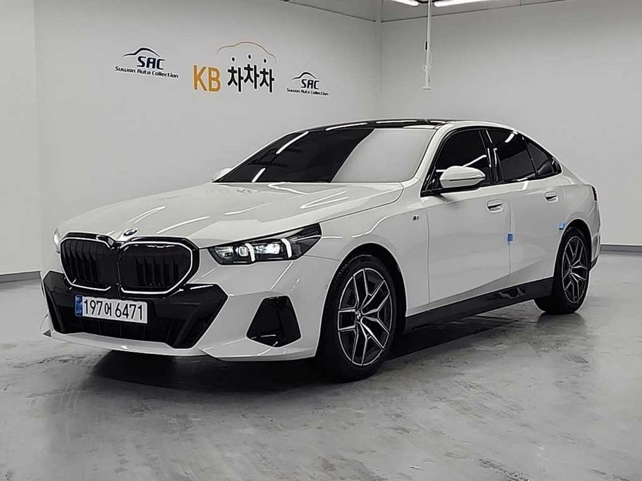 BMW 5-Series 2025