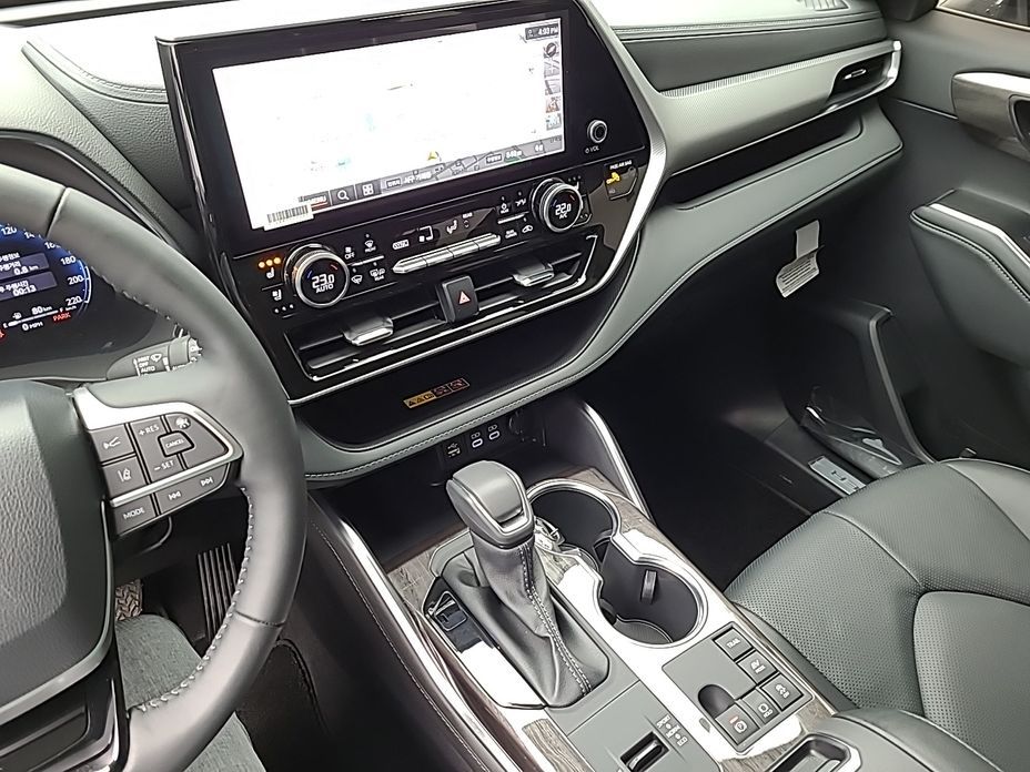 Toyota Highlander 2025