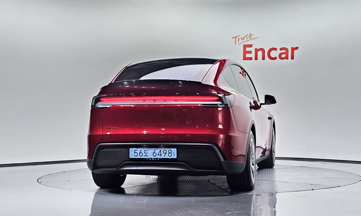 Tesla Model Y 2026